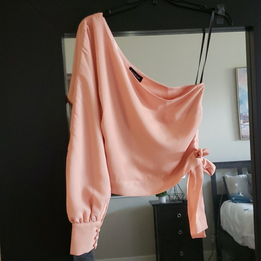 bebe one sleeve blouse